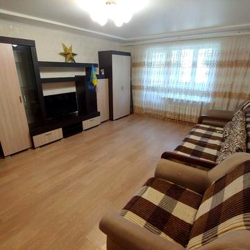 Терещенківська вул. (Червоного Козацтва), 10