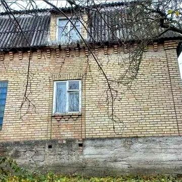 Продам частину будинку 105 м2 по вулиці Толстого