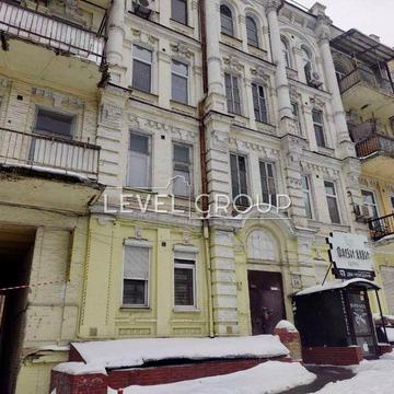 2-К 65м Тарасівська вул. 38 вікна двір цегла високі стелі