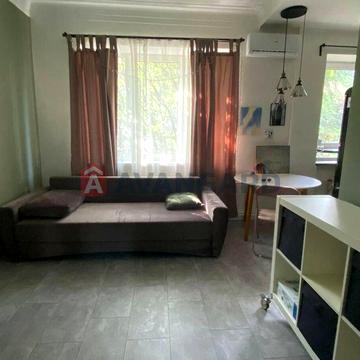 Продаж 2- квартири. просп. Металургів