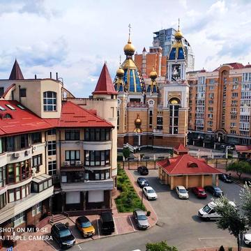 Володимира Івасюка просп. (Героїв Сталінграду), 4