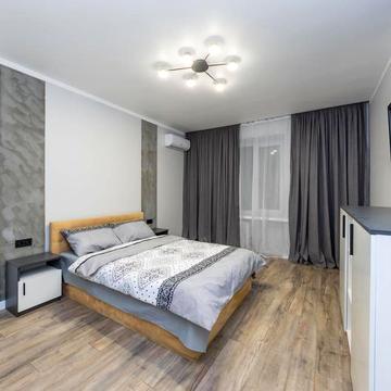 Лесі Українки бульв., 24