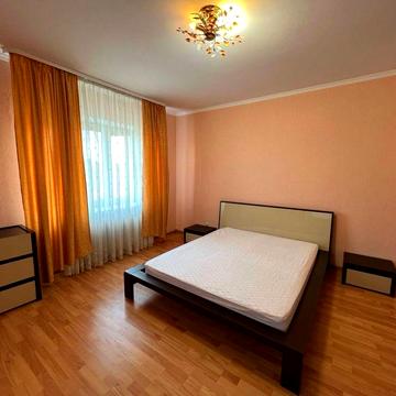 Генератор на ліфт. Оренда трикімнатної квартири в Києві