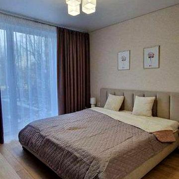 ЖК"Вертикаль" 1 кім.кв плюс простора гардеробна кімната ТРЦ"Караван" ЖК Вертикаль