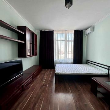 Генератор! Дніпровська набережна, поряд метро Осокорки