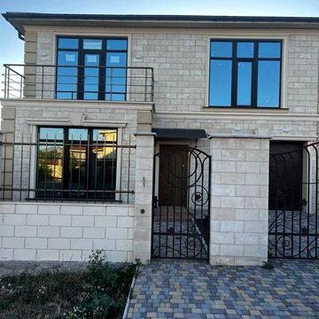 Двухэтажный дом в Совиньоне