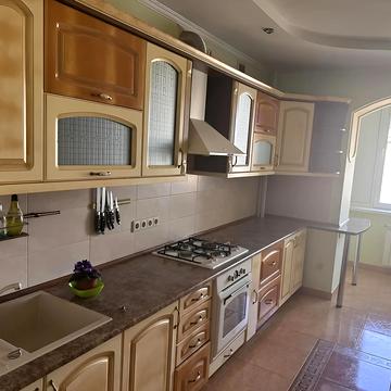 Гетьмана Мазепи вул., 87а