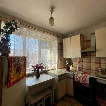 1к квартира на Черемушках — Площа Дерев’янка — 2 поверх — Цегла