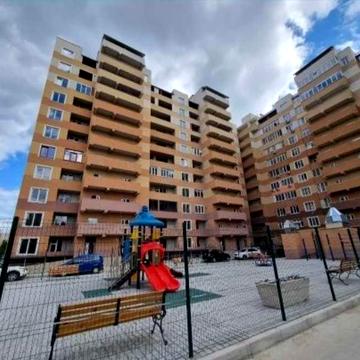 Продаж дворівневої квартири біля парку Приморський район