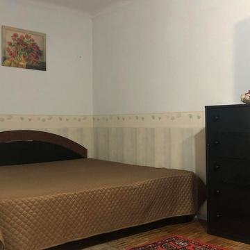 Русанівська набережна вул., 20