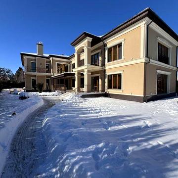 Будинок з новим ремонтом, вихід на воду ,Козин, В. Дамба