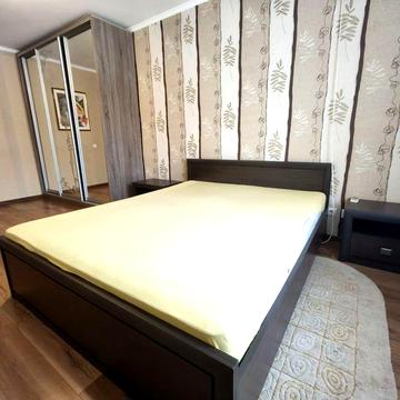 Здається в оренду двокімнатна Кв. Новий Бульвар 7.Центр. сімя, пара.