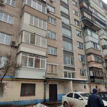 Продам 2 кімн., Генадія Воробйова вул., Соломянський р-н