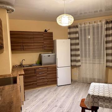 Ревуцького вул., 9