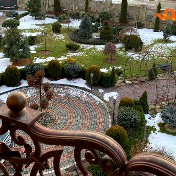 Просторий будинок з 17 сотками землі