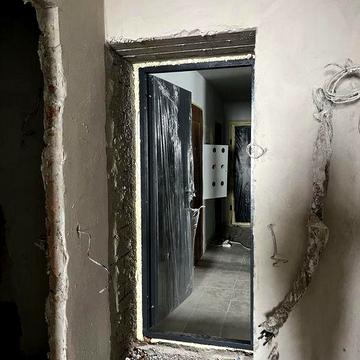 Продаж 3-х кімнатна, Центр ( Тутракан)