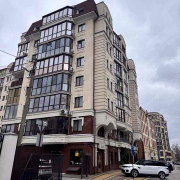 Центр. Цегляний будинок. Автономне опалення.