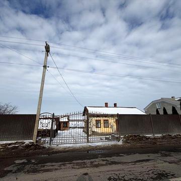 Продаж земельної ділянки та будинку Великі Грибовичі