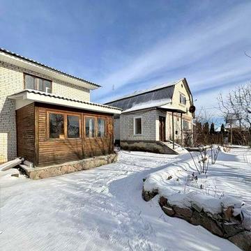 смт Рокитне | Продаж двоповерхового будинку біля лісу та річки