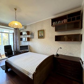 Липська вул., 15-А