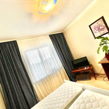 Героїв Дніпра вул., 77