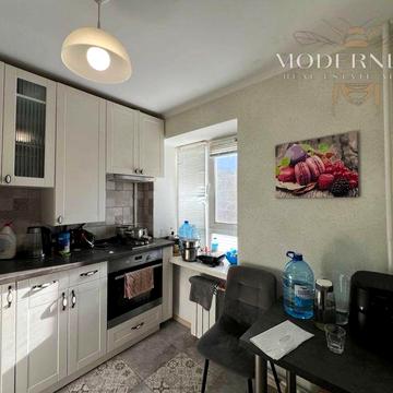 Продаж 2к квартири вул. Всеволода Петріва 13 ( Кирпоноса 13 )