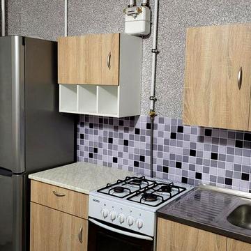 Сдам свою 1комнатную крупногабаритную  квартиру на левом берегу.