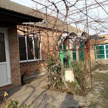 Продам дом со всеми удобствами.