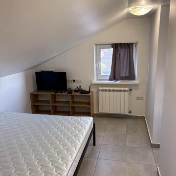 Єлизавети Чавдар вул., 1