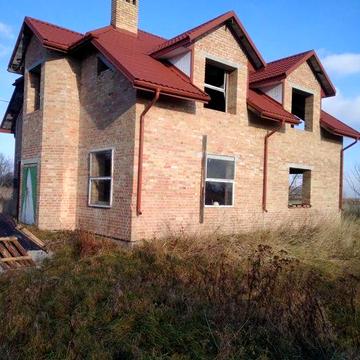 житловий будинок ,дом 204 м.кв з двома окремими виходами 20сотих