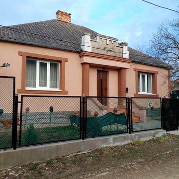 Будинок ,м Хотин