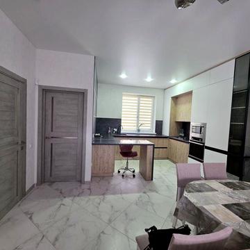 Здам в оренду таунхаус. Район новобудов.