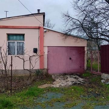 Дача, ділянка 6 соток, всесезонне  знаходження.