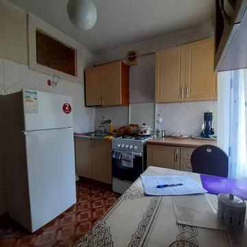 Сегедська вул., 12