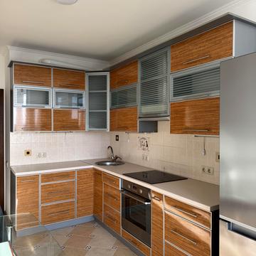 Івана Крамського вул., 9