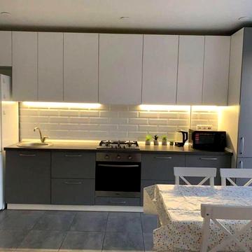 Набережна Перемоги вул., 42