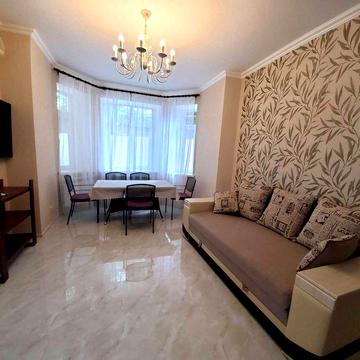 Двоповерховий будинок на 10 ст.Фонтана