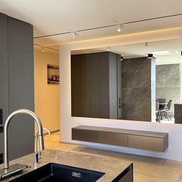 Джона Маккейна вул. (Івана Кудрі), 1-Б