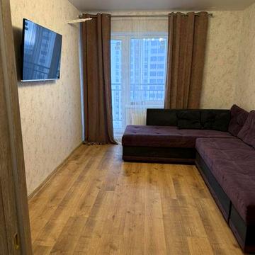 Сдам 1 кв с новым ремонтом  59 Жемчужина.