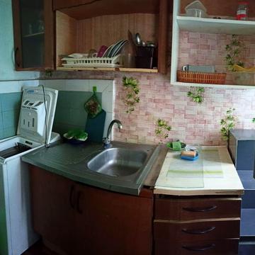 1 кімнатна, м Академмістечко, вул. Доброхотова 26