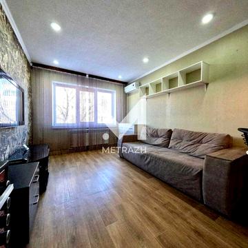 Продам гостинку с кап ремонтом на Салтовке! Гарибальди! (90315)