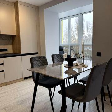 Продаж квартири на Дружбі