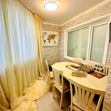 Простора 4-к квартира 100 м² на першому поверсі! Петра Григоренко 36