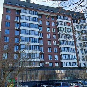 Продається трикімнатна квартира район Канада.