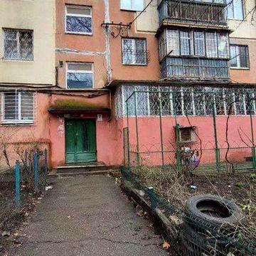 Трехкомнатная квартира Черемушки Юго-западный массив Люстдорфская д-га