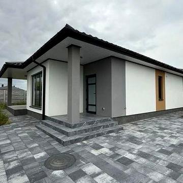 Будинок з сучасним ремонтом в топ локації