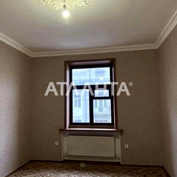 3 комнатная. Сталинка. Центр.