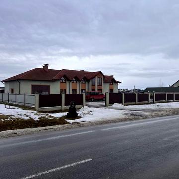 Новий будинок на 12 осіб біля Трускавця (с. Доброгостів)