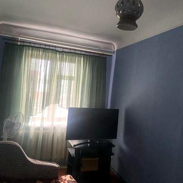 Зигіна. 3-х кімнатна простора,затишна квартира.