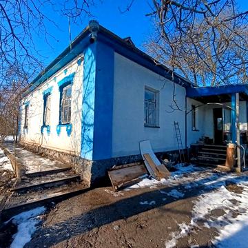 Цегляний будинок по вул.Камянопотіцька